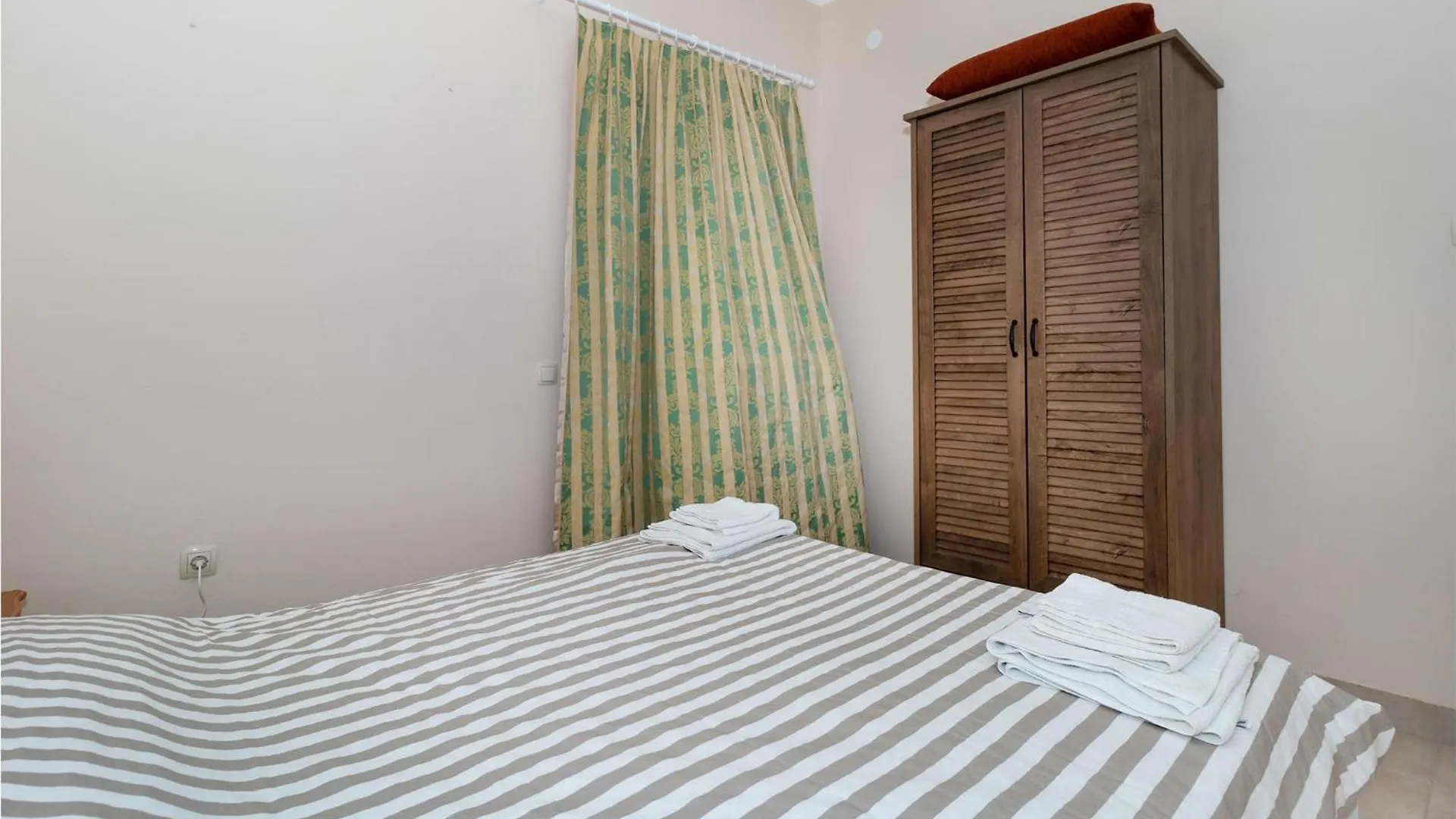 Gorgeous Apartment In Dramalj With House Sea View Croazia